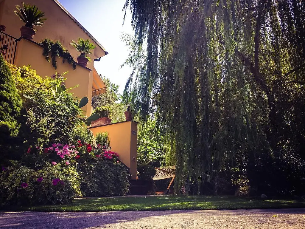 Bed and Breakfast Le Pinette Ameglia Bed & Breakfast
